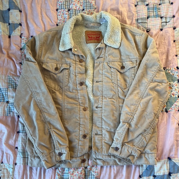 Levi’s corduroy Sherpa lined jacket